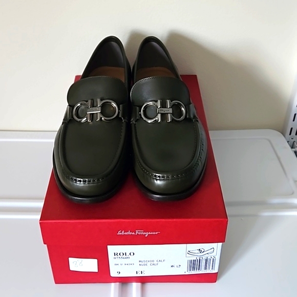 $950 Salvatore Ferragamo Reversible Gancini Buckle Loafers Shoes Size 9 - Picture 8 of 10